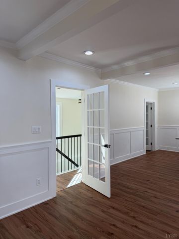 1059 W Broad Street, Danville, VA 24541