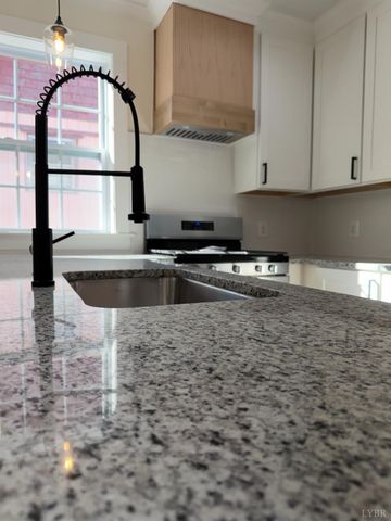 1059 W Broad Street, Danville, VA 24541