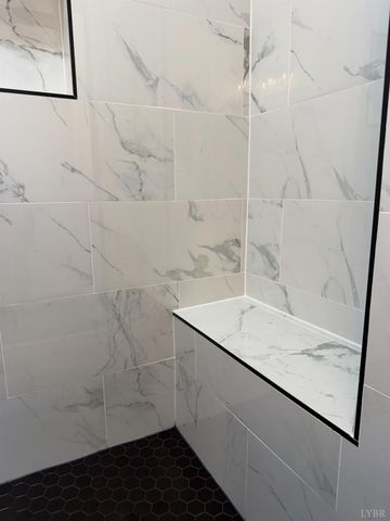 1059 W Broad Street, Danville, VA 24541