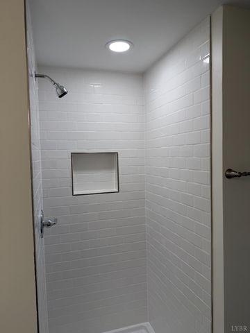 1059 W Broad Street, Danville, VA 24541