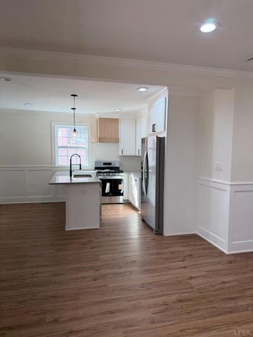 1059 W Broad Street, Danville, VA 24541