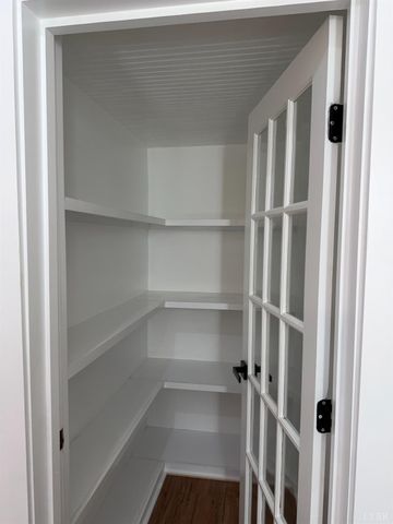 1059 W Broad Street, Danville, VA 24541