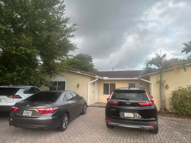 8362 NW 23rd Manor, Coral Springs, FL 33065