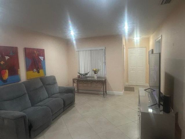 8362 NW 23rd Manor, Coral Springs, FL 33065