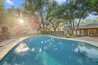 17 Country DR, Round Rock, TX 78664