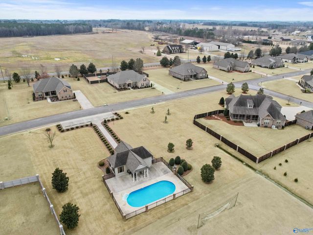 27126 Leeta Lane, Athens, AL 35613