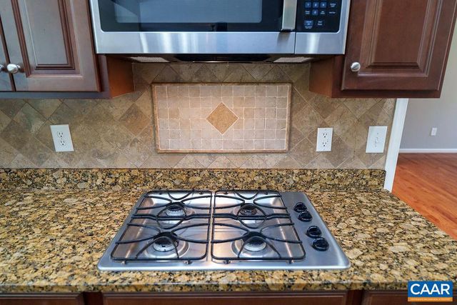 716 BEAR ISLAND PKWY, Zion Crossroads, VA 22942