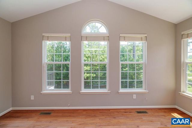 716 BEAR ISLAND PKWY, Zion Crossroads, VA 22942