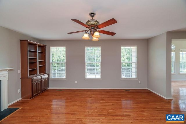716 BEAR ISLAND PKWY, Zion Crossroads, VA 22942
