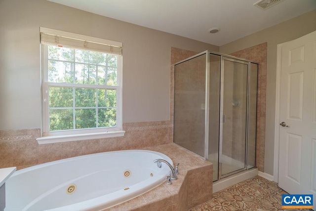 716 BEAR ISLAND PKWY, Zion Crossroads, VA 22942