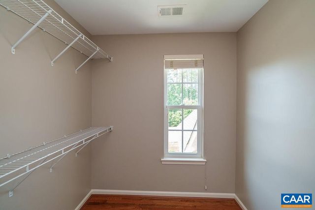 716 BEAR ISLAND PKWY, Zion Crossroads, VA 22942