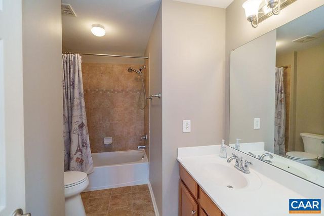 716 BEAR ISLAND PKWY, Zion Crossroads, VA 22942