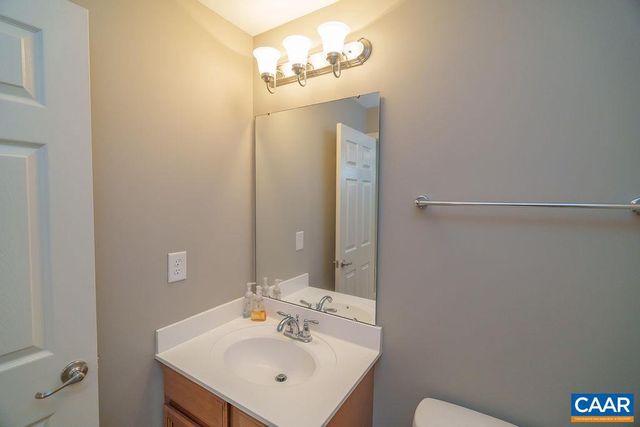 716 BEAR ISLAND PKWY, Zion Crossroads, VA 22942