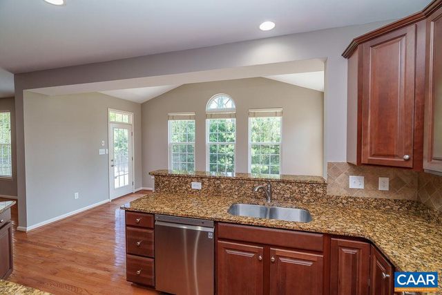 716 BEAR ISLAND PKWY, Zion Crossroads, VA 22942