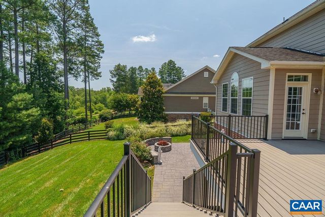 716 BEAR ISLAND PKWY, Zion Crossroads, VA 22942