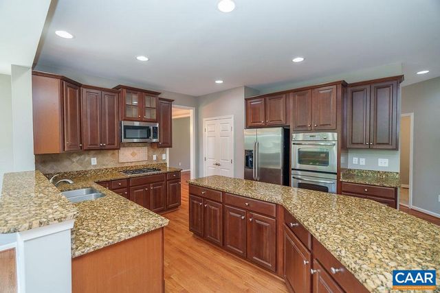 716 BEAR ISLAND PKWY, Zion Crossroads, VA 22942