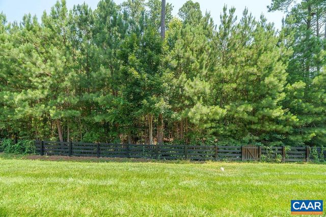 716 BEAR ISLAND PKWY, Zion Crossroads, VA 22942