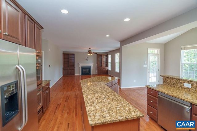 716 BEAR ISLAND PKWY, Zion Crossroads, VA 22942