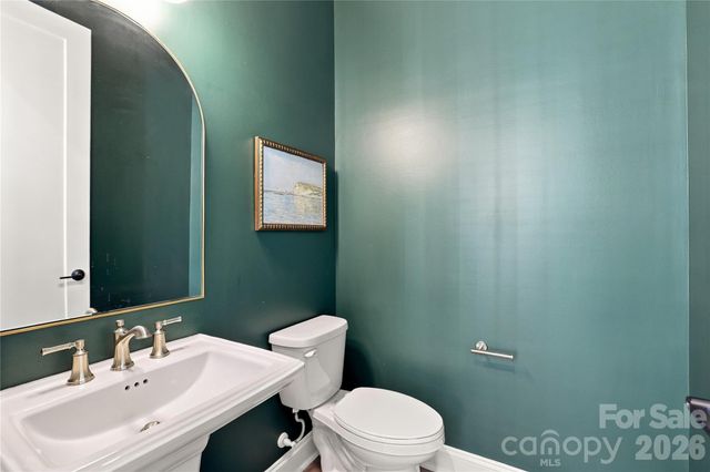 5026 Harrowsmith Lane, Charlotte, NC 28204