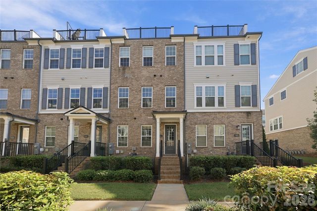 5026 Harrowsmith Lane, Charlotte, NC 28204