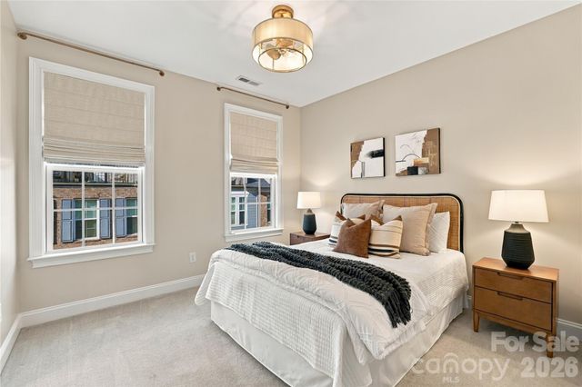 5026 Harrowsmith Lane, Charlotte, NC 28204