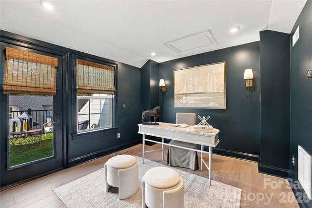 5026 Harrowsmith Lane, Charlotte, NC 28204