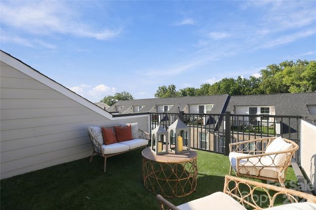 5026 Harrowsmith Lane, Charlotte, NC 28204