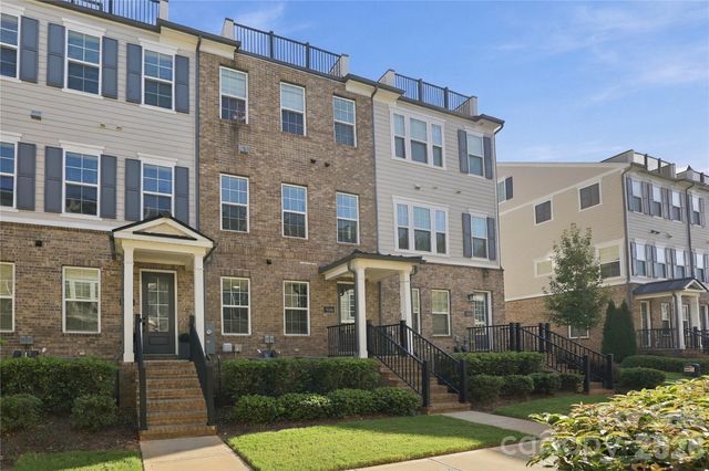 5026 Harrowsmith Lane, Charlotte, NC 28204