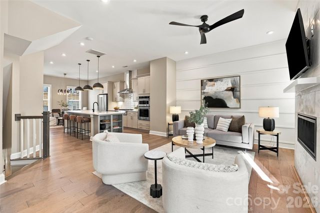 5026 Harrowsmith Lane, Charlotte, NC 28204