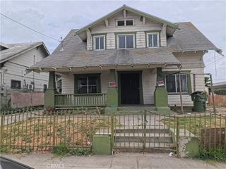 342 W and 342 1/2 W. 52nd, Los Angeles, CA 90037