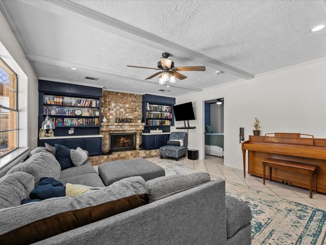 9203 Taidswood Drive, Spring, TX 77379