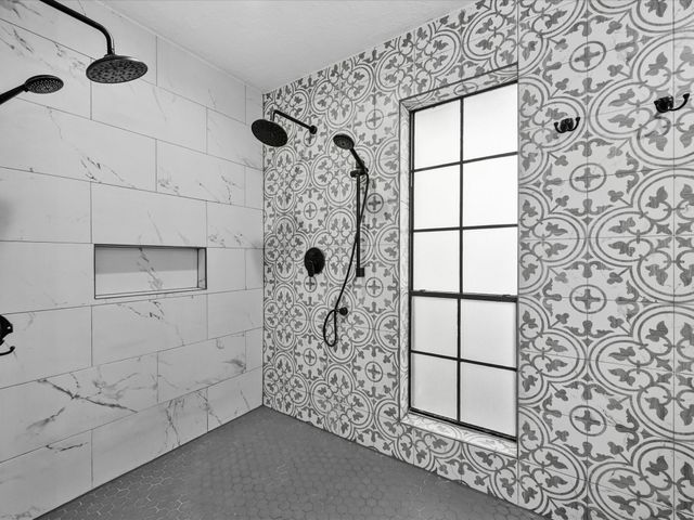 9203 Taidswood Drive, Spring, TX 77379