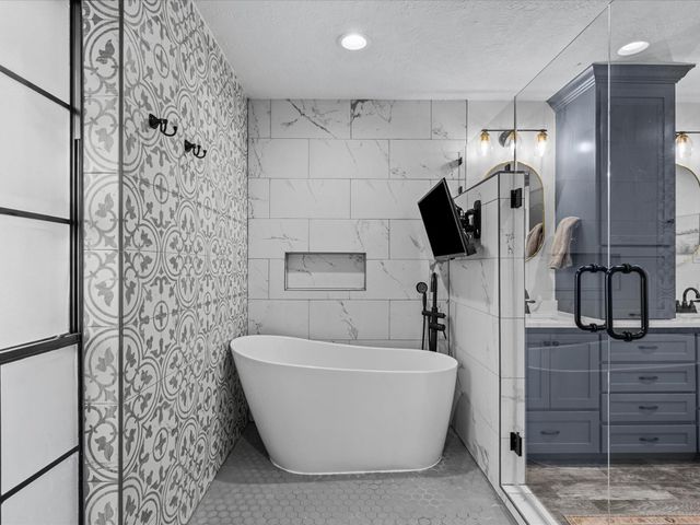 9203 Taidswood Drive, Spring, TX 77379