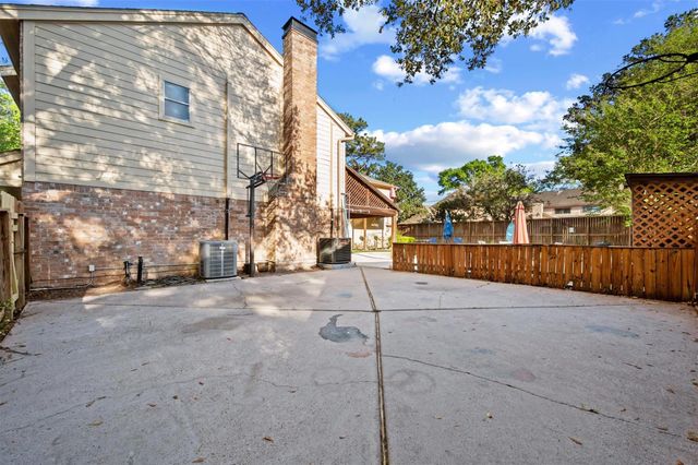 9203 Taidswood Drive, Spring, TX 77379