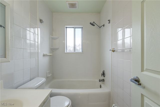 5200 Royalton Road 12A, North Royalton, OH 44133