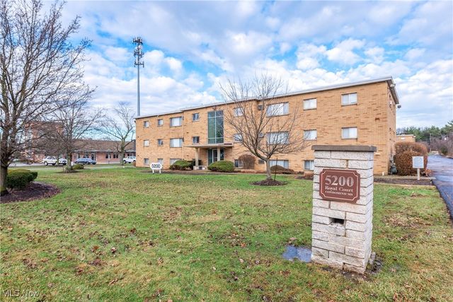 5200 Royalton Road 12A, North Royalton, OH 44133