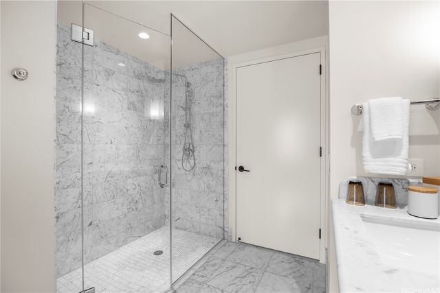 223 Saratoga Road 3401, Honolulu, HI 96815