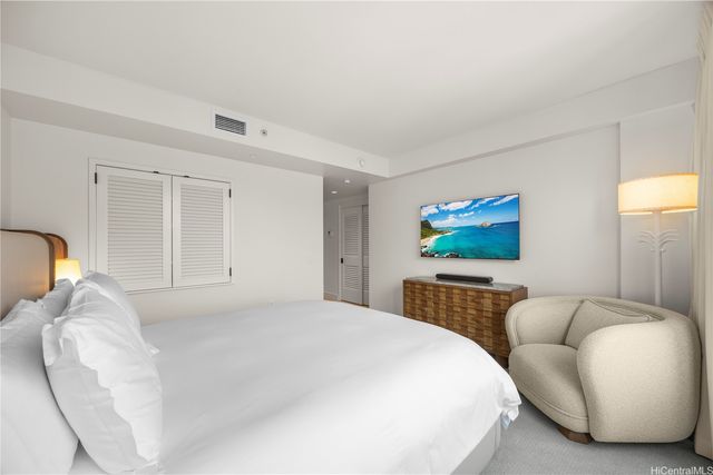 223 Saratoga Road 3401, Honolulu, HI 96815