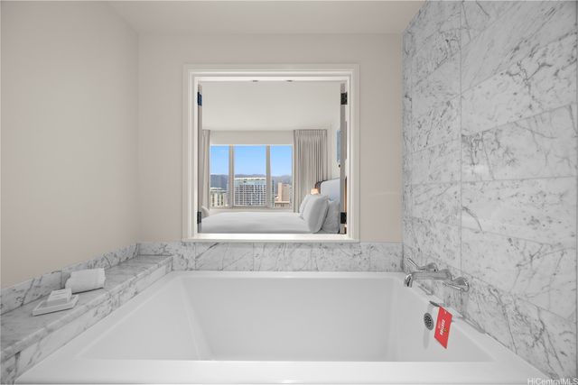 223 Saratoga Road 3401, Honolulu, HI 96815