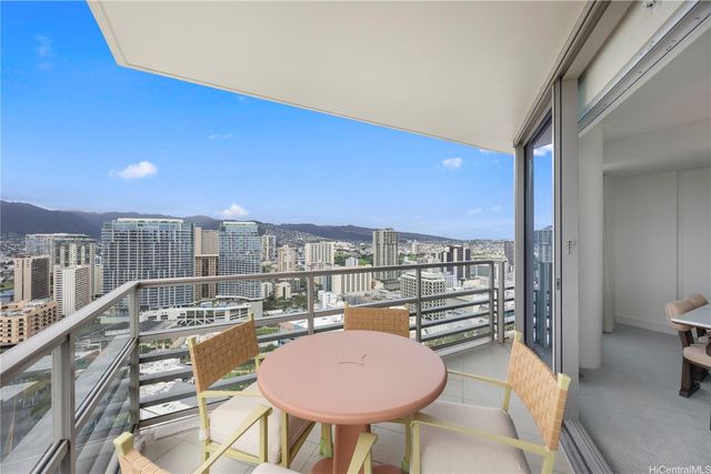 223 Saratoga Road 3401, Honolulu, HI 96815