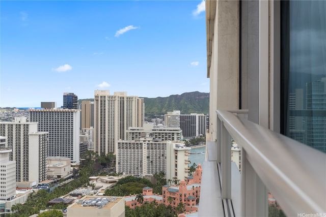 223 Saratoga Road 3401, Honolulu, HI 96815