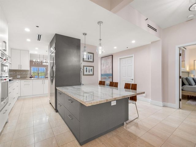 2425 Fisher Island Dr 5205, Miami Beach, FL 33109