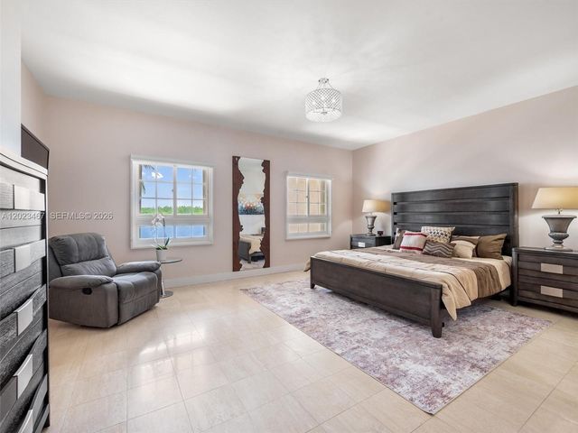 2425 Fisher Island Dr 5205, Miami Beach, FL 33109
