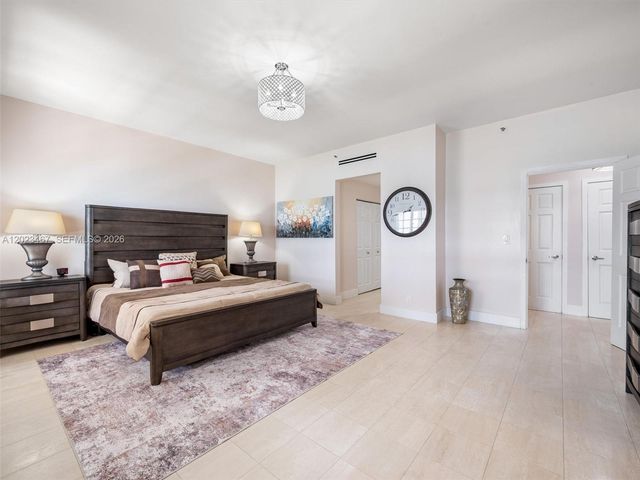 2425 Fisher Island Dr 5205, Miami Beach, FL 33109