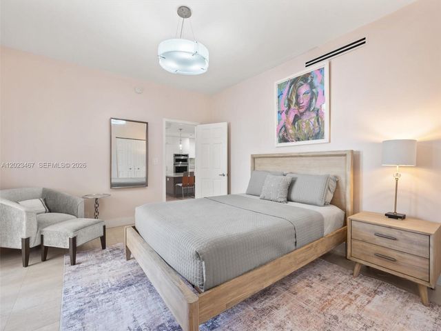 2425 Fisher Island Dr 5205, Miami Beach, FL 33109