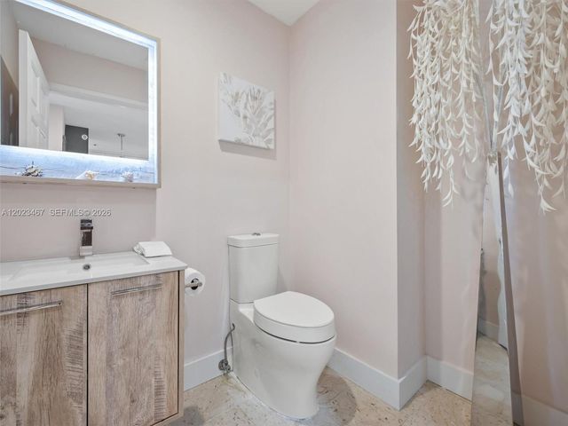 2425 Fisher Island Dr 5205, Miami Beach, FL 33109