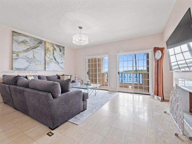 2425 Fisher Island Dr 5205, Miami Beach, FL 33109