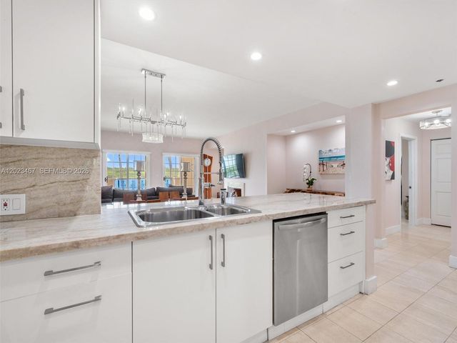 2425 Fisher Island Dr 5205, Miami Beach, FL 33109