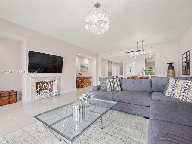 2425 Fisher Island Dr 5205, Miami Beach, FL 33109