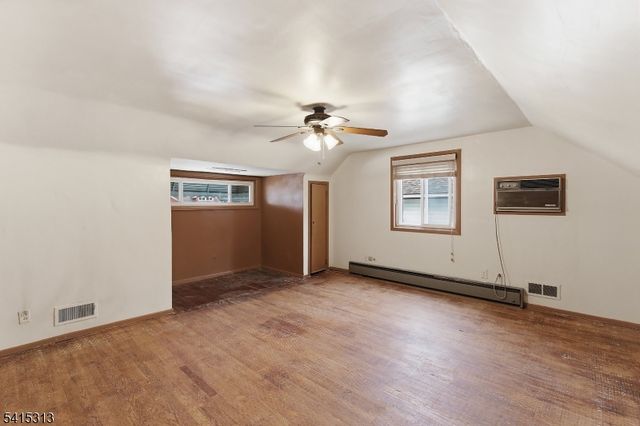 137 Voorhees St, Teaneck Twp., NJ 07666